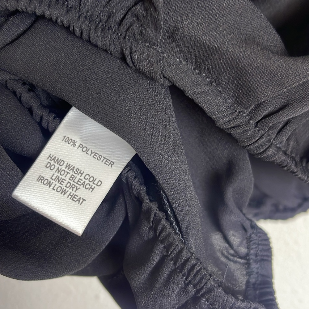 Lulus deep V front and back blouse L - Picture 6 of 7